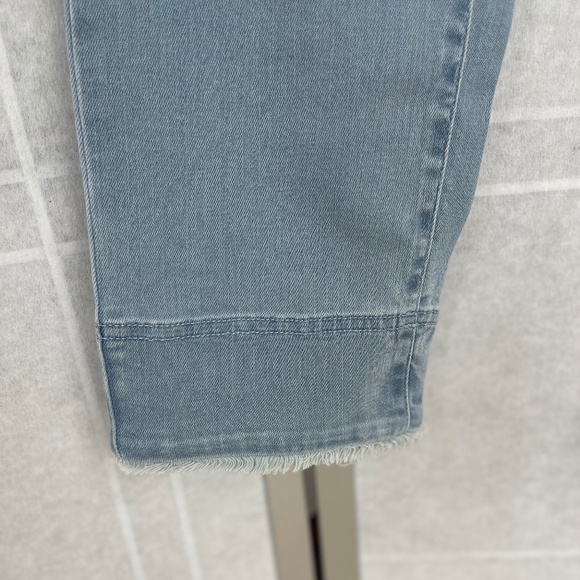 NWT J.Jill Denim Light Blue (Oxfordwash) Cropped Ankle Jeans sz 10 - Picture 5 of 10
